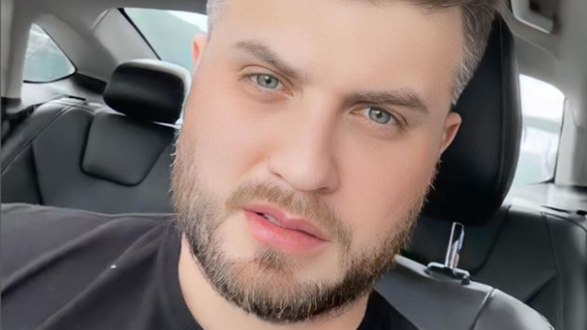 Sertanejo Conrado passa por procedimento por causa dos ferimentos nas costas