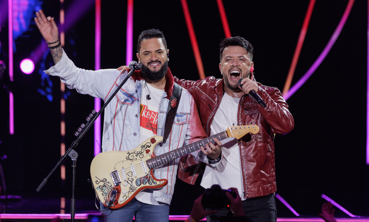 Diego e Victor Hugo gravam DVD em São Paulo com participações especiais