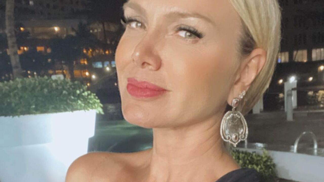 Eliana esbanja beleza em look all black poderoso: “Maravilhosa”