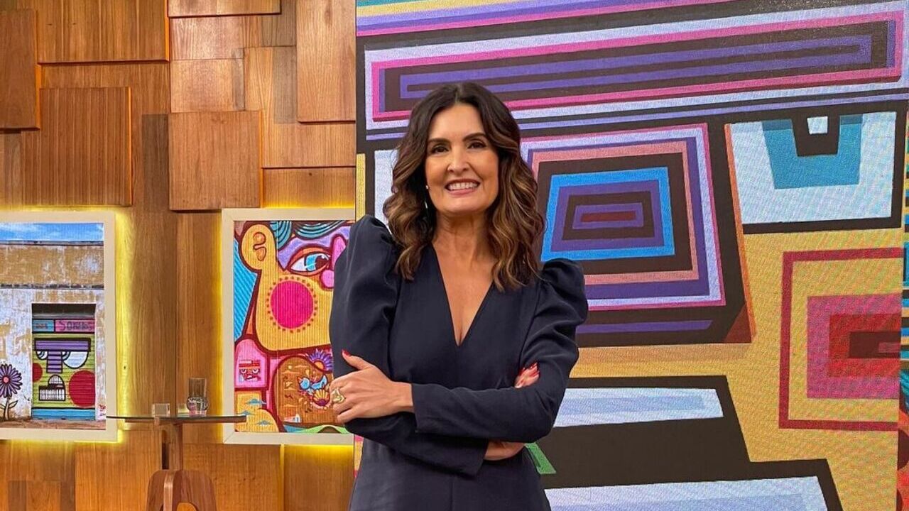 Fátima Bernardes surpreende ao eleger macacão com mangas bufantes: ”Maravilhosa”