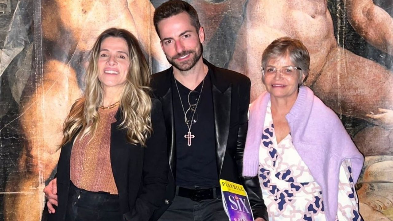 Ingrid Guimarães posa ao lado de Thales Bretas e Solange em Nova York: “Meu date”