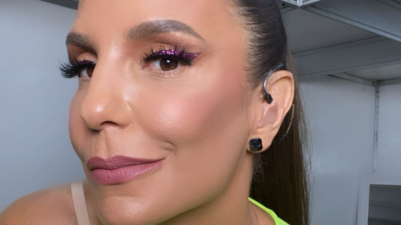 Ivete Sangalo esbanja corpão ao surgir malhando na academia: ”Maravilhosa!”