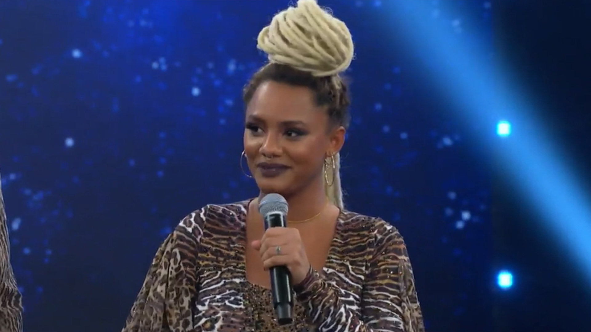Jessica Ellen revela que descobriu a gravidez durante a Dança dos Famosos