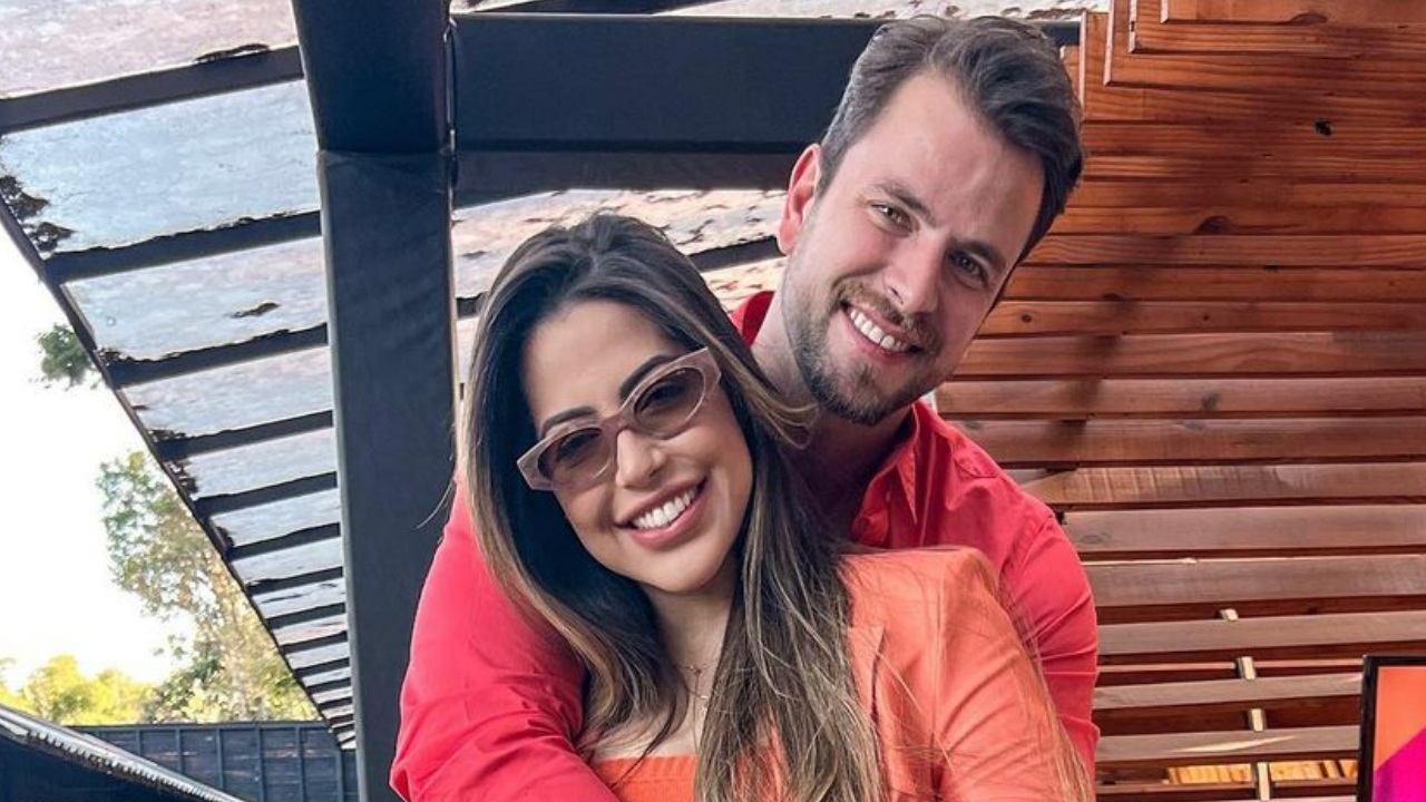 Laís Caldas se derrete ao surgir coladinha com Gustavo Marsengo: ”Com ele!”