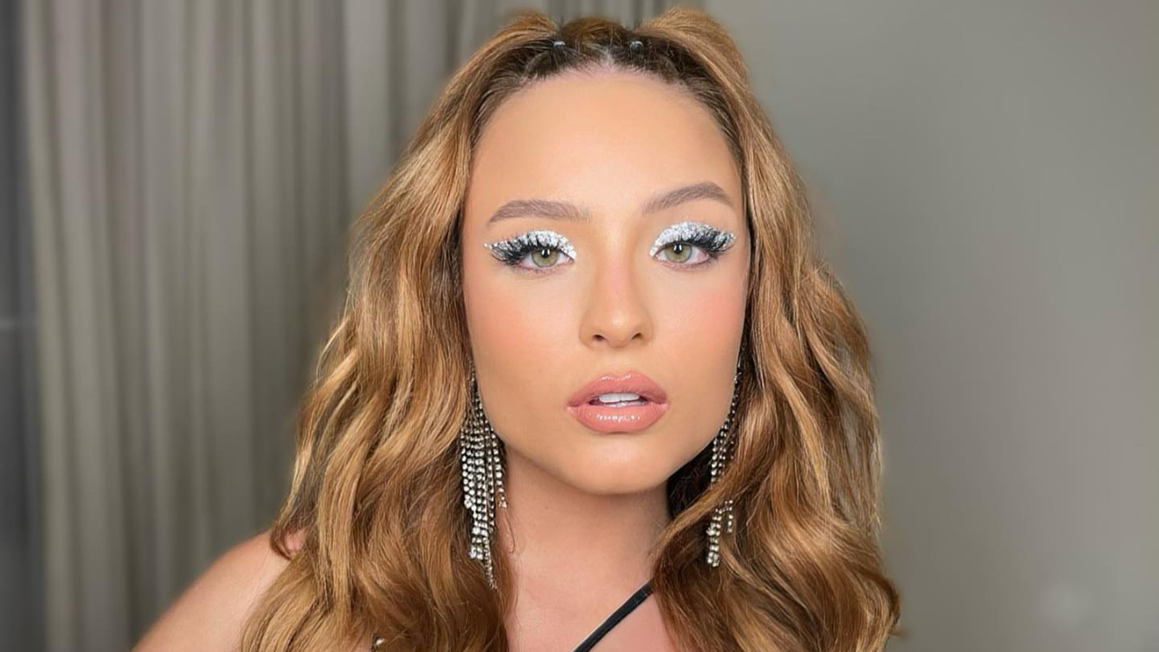 Larissa Manoela mostra a capa de ‘A Milhão’ e anuncia a data de lançamento do álbum