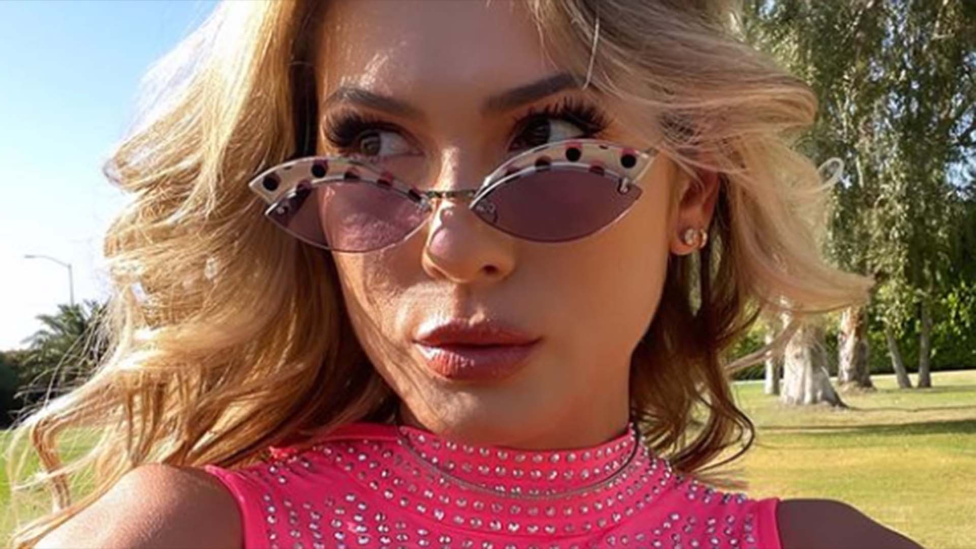 Lívia Andrade mostra foto romântica com o namorado