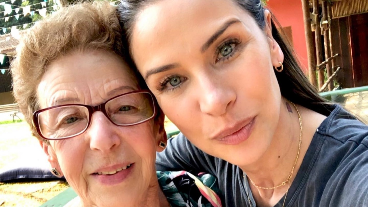 Lizi Benites publica cliques raros ao lado da mãe e presta homenagem: “Te amo demais”