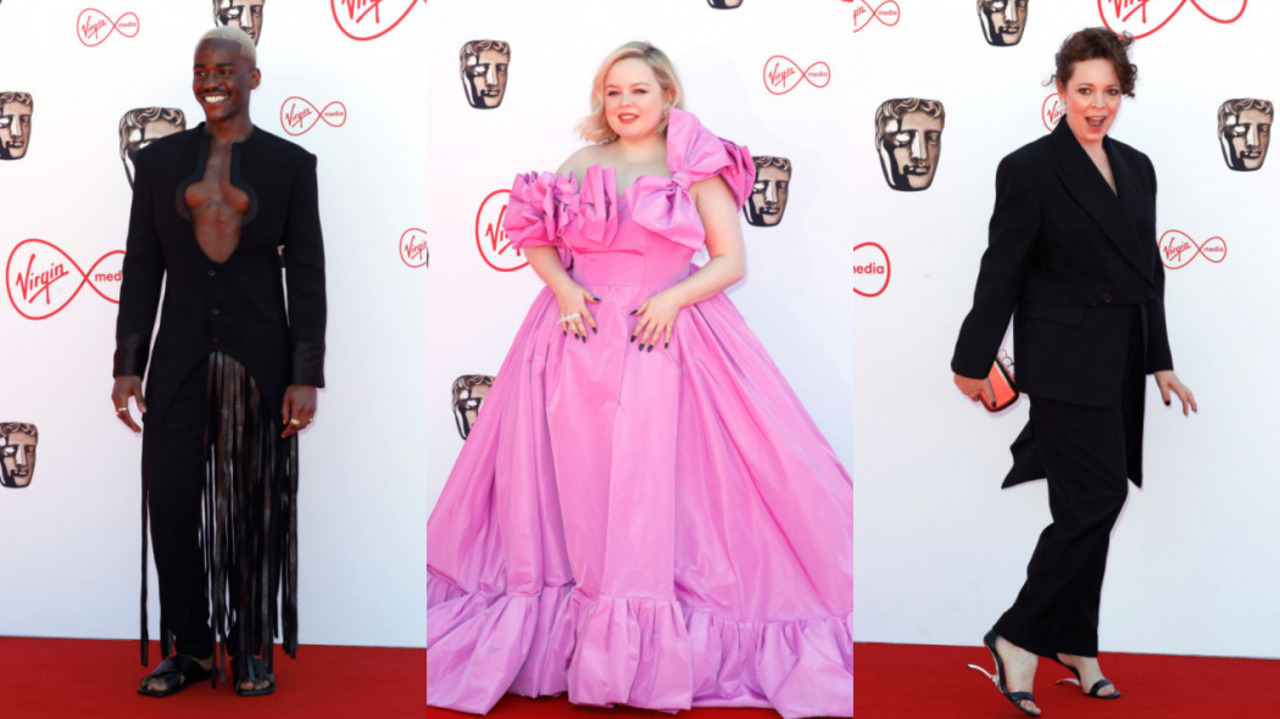 Estilo e looks elegantes marcam red carpet do BAFTA TV 2022