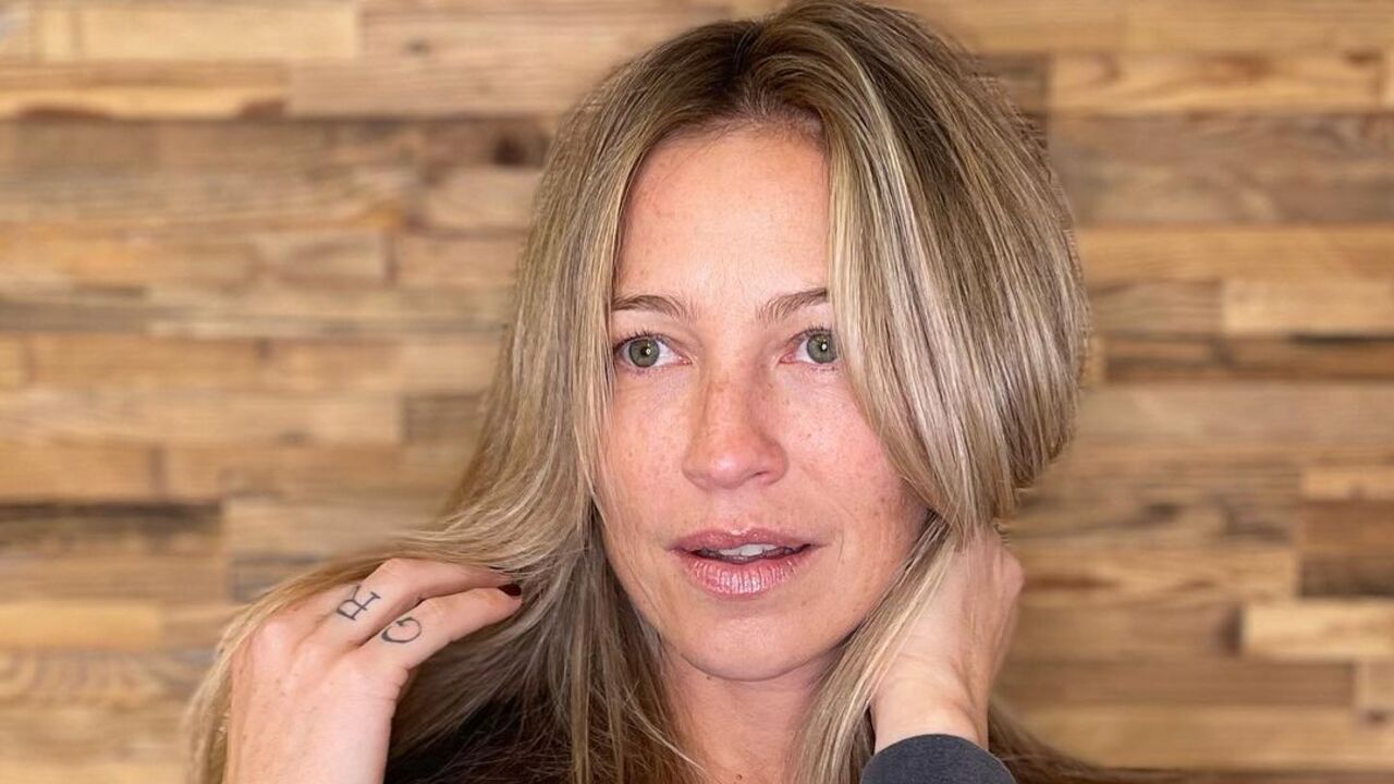 Luana Piovani arranca suspiros ao surgir de maiô em foto arrasadora: ”Musa”