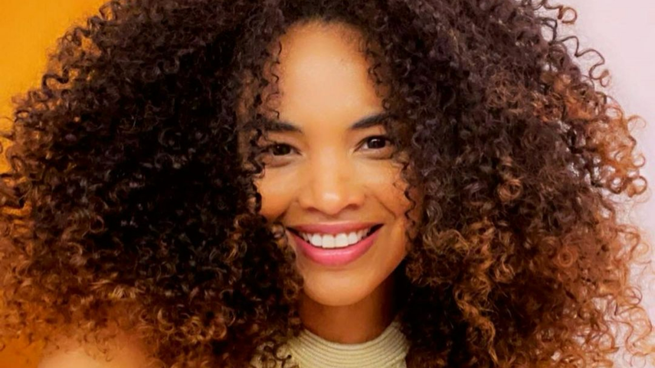 Lucy Ramos esbanja disposição ao praticar exercícios em meio a natureza: ”Indo malhar no frio”