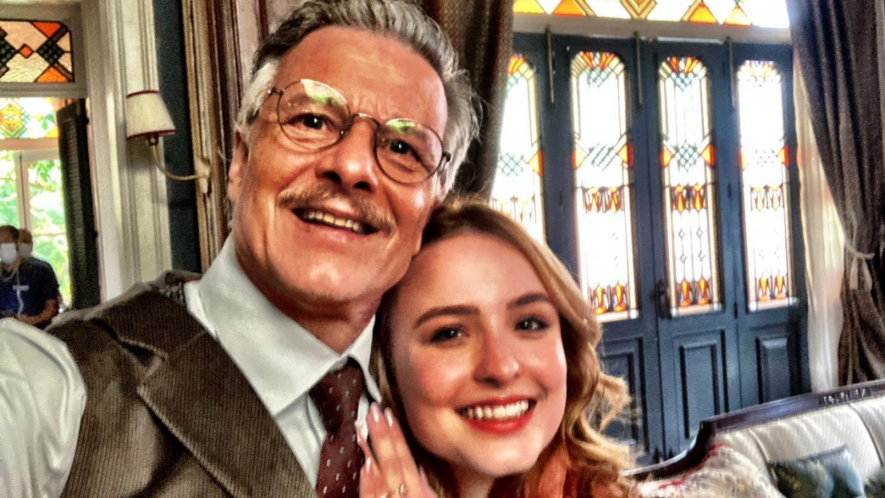 Marcello Novaes posta foto com Larissa Manoela e exalta profissionalismo da atriz