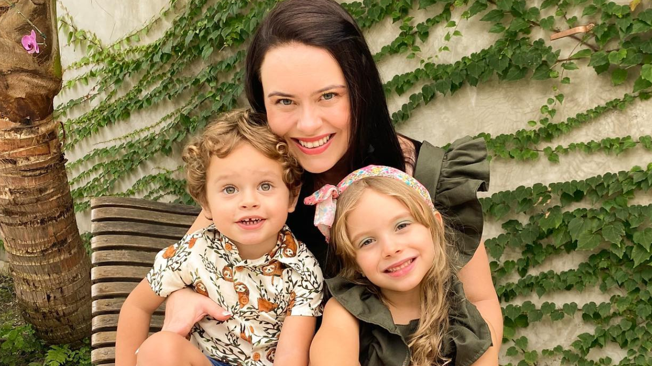 Maternidade real! Mari Bridi fala sobre as crises alérgicas dos filhos: ”Quadros crônicos”
