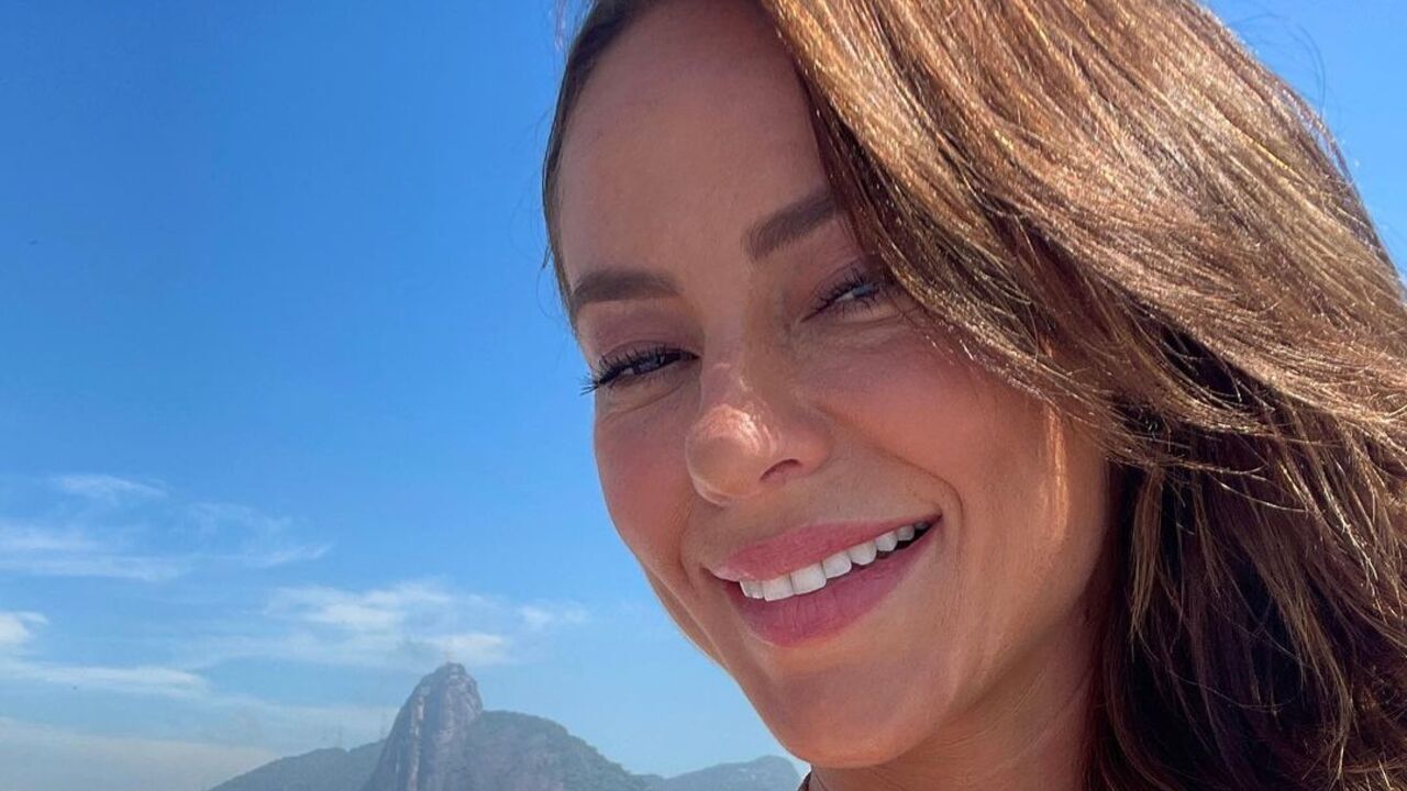 Paolla Oliveira surge com o cabelo de sua nova personagem e encanta: ”Maravilhosa”