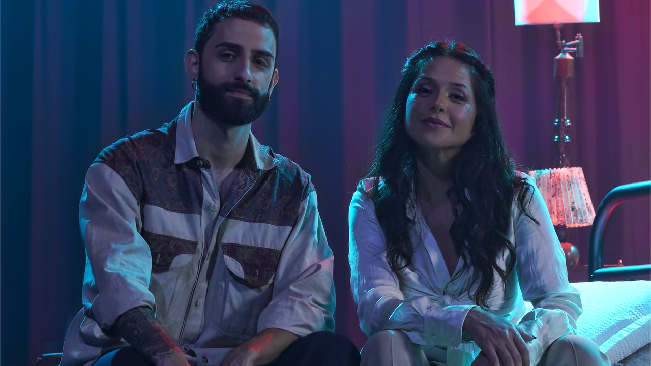 Priscila Sol, a Tia Perucas de ‘Carinha de Anjo’, participa de clipe de Caramico
