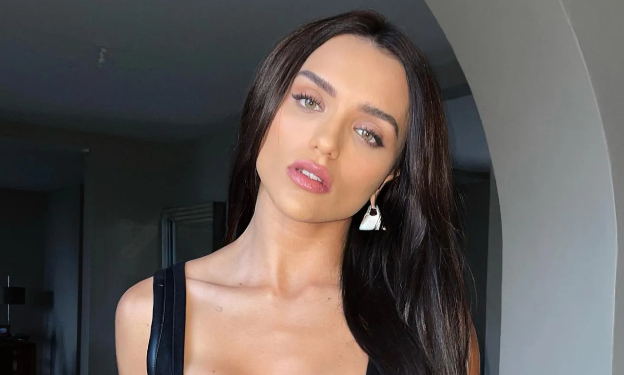 Rafa Kalimann publica cliques ousados e fãs elogiam beleza: “Perfeita”