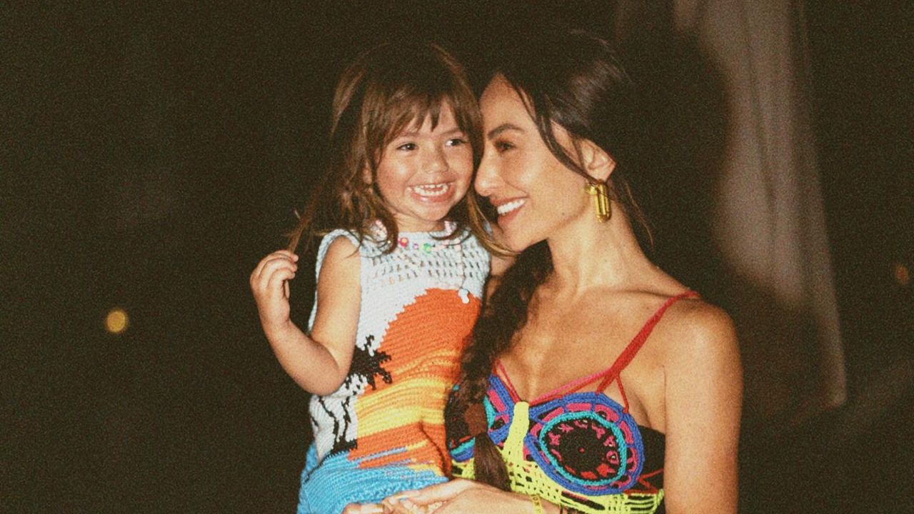 Sabrina Sato e Zoe são flagradas brincando juntas e a mãe se derrete: ”Alegria do dia”