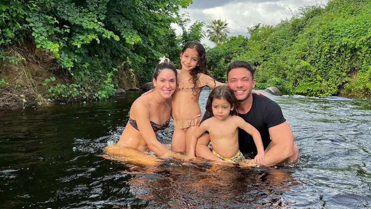 Wesley Safadão curte dia na cachoeira com a família no Ceará: “Meus amores”