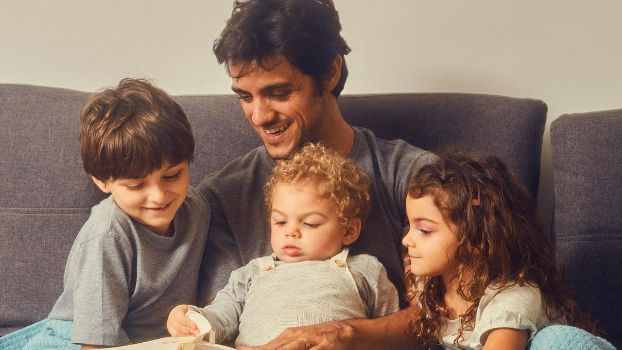 Ao se derreter pelos filhos, Felipe Simas revela que o caçula foi mordido no rosto por um cachorro