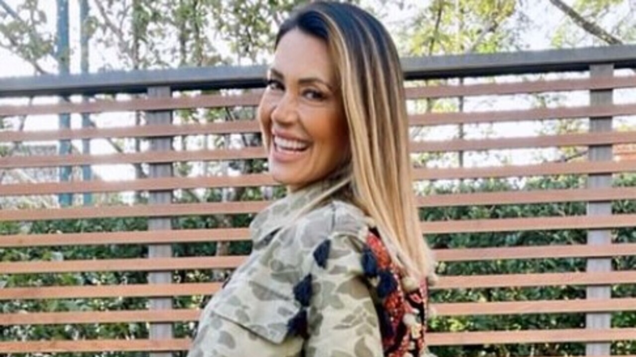 Musa fitness Solange Frazão lança novo livro falando de equiíbrio físico e mental
