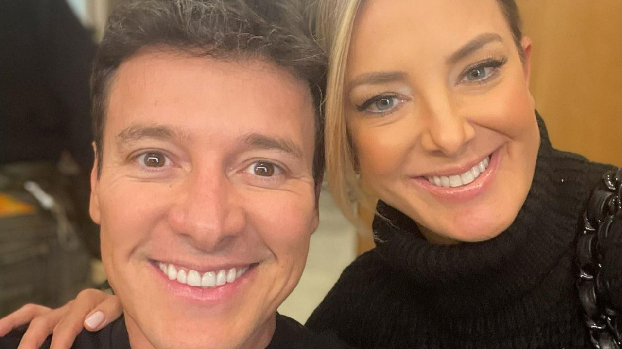 Ticiane Pinheiro e Rodrigo Faro surgem juntos em bastidores do ‘Canta Comigo Teen’: ”Gravando com ele”
