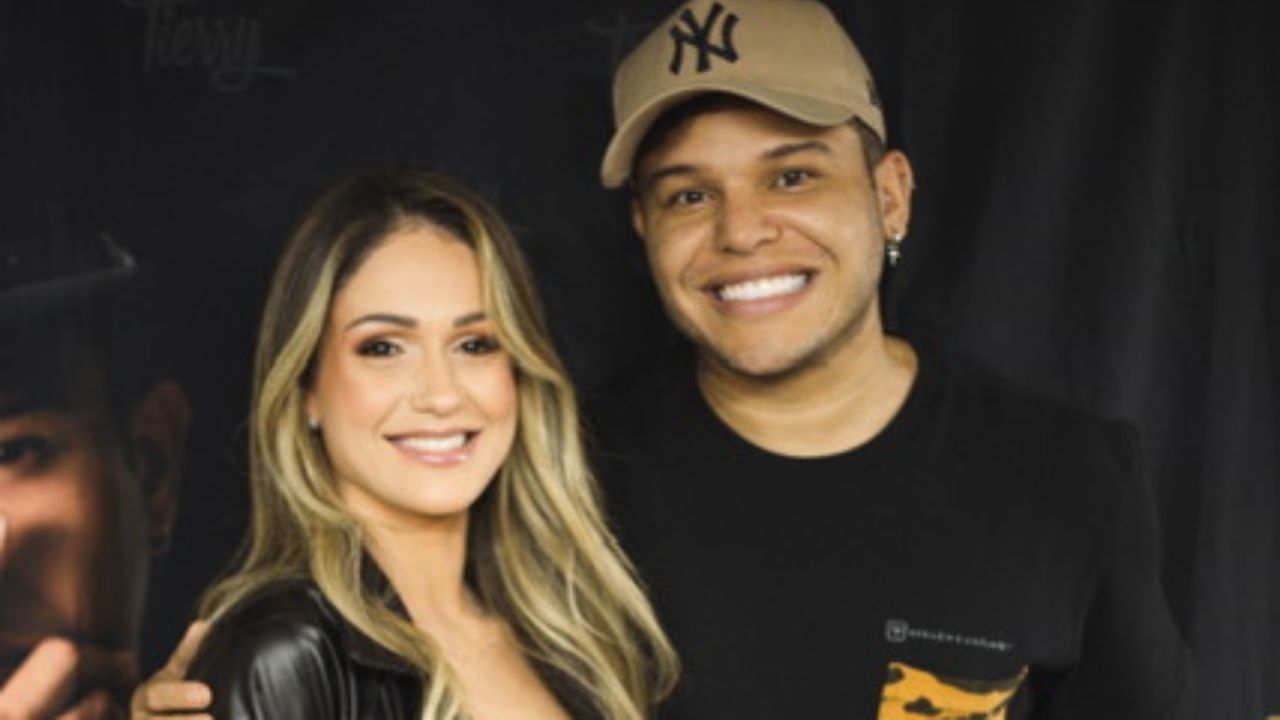 Tierry recebe Carla Bruno, sua professora da ‘Dança dos Famosos’ em show