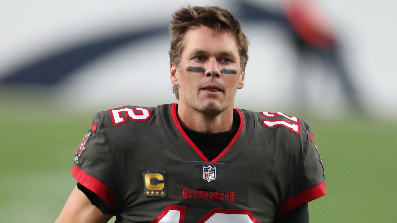 Tom Brady assina contrato bilionário para se tornar comentarista depois de se aposentar