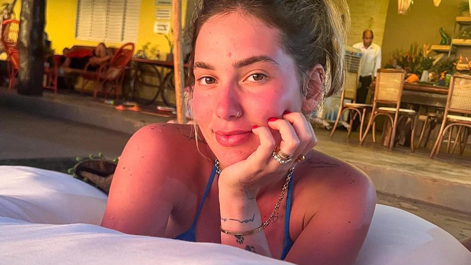 Virginia revela que está melhor da enxaqueca mas segue internada