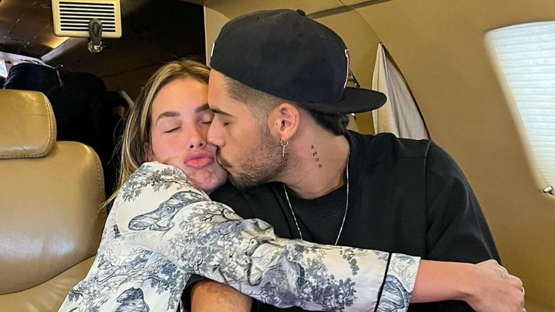 Zé Felipe fica em choque com preço de espelho e Virginia Fonseca devolve o item
