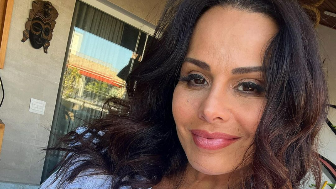 Viviane Araújo impressiona ao mostrar tamanho de sua barriga: ”Joaquim tá crescendo”