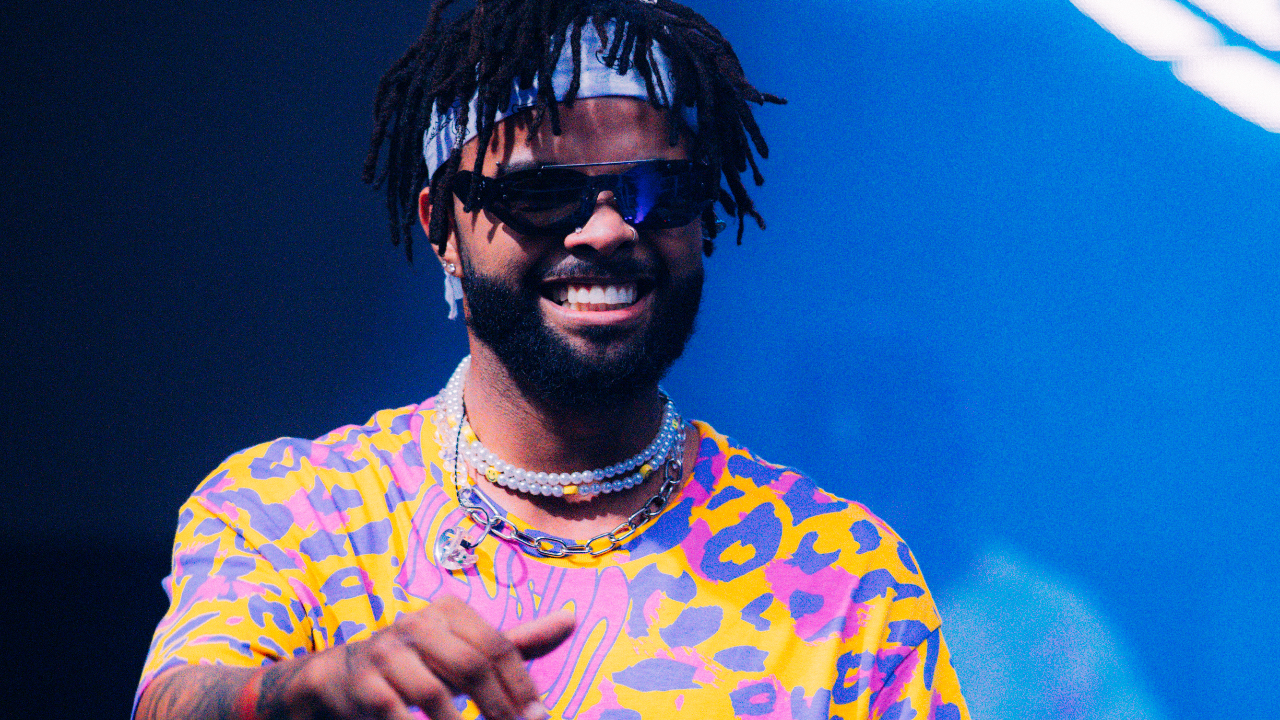 MC Zaac realiza turnê pela Europa: ”Quero cantar minha música em todos os cantos que eu puder”