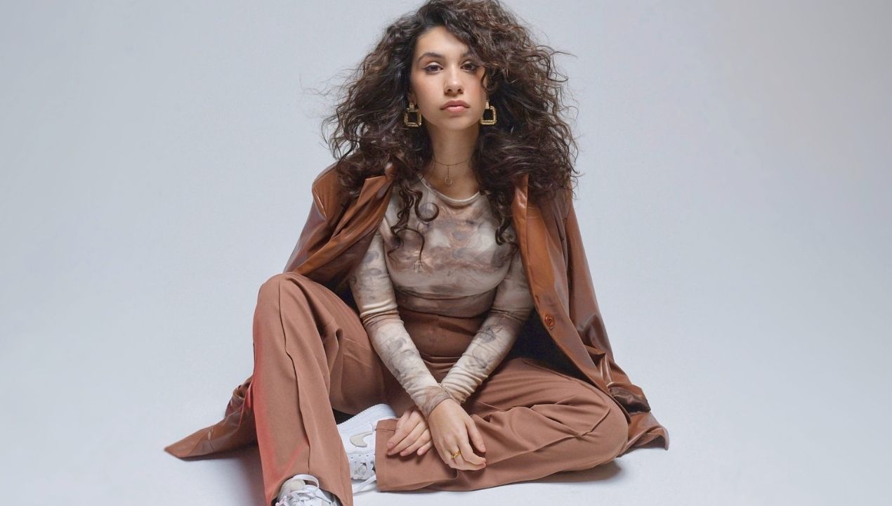 Famosos curtem show de Alessia Cara no Lollapalooza 2022