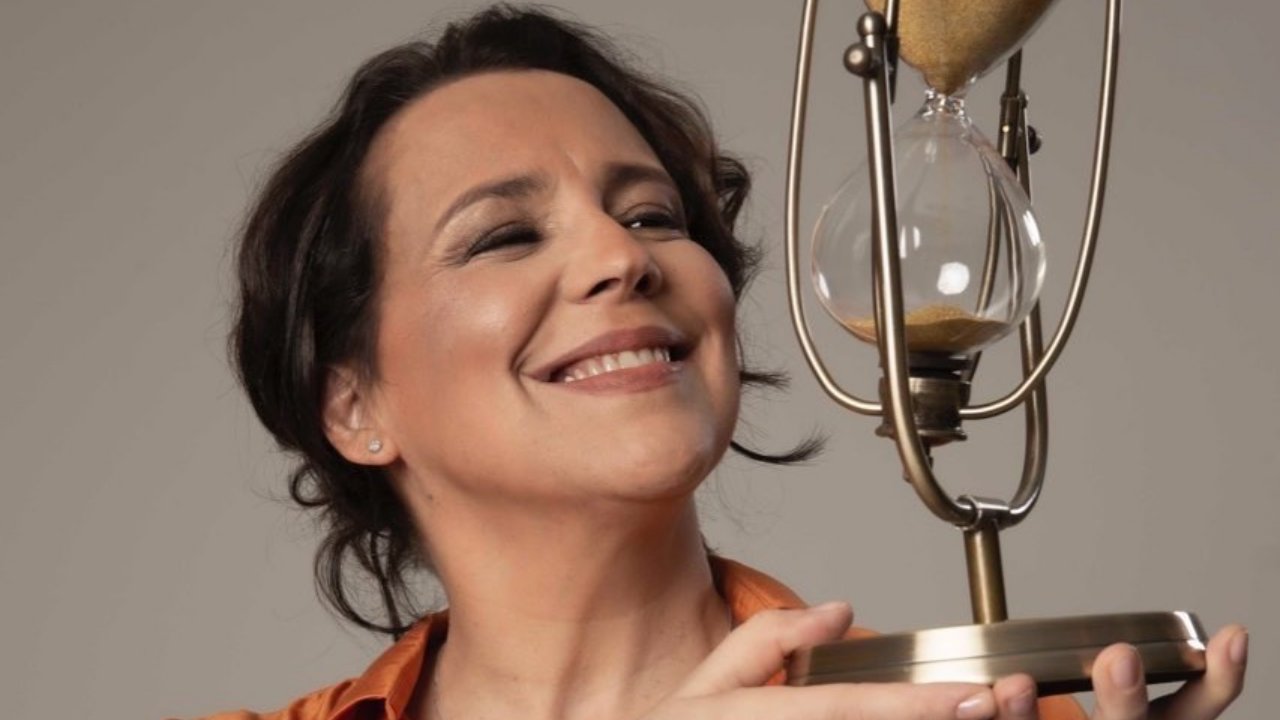 Ana Beatriz Nogueira está curada do câncer após retirada de tumor: ”Passou, passou!”