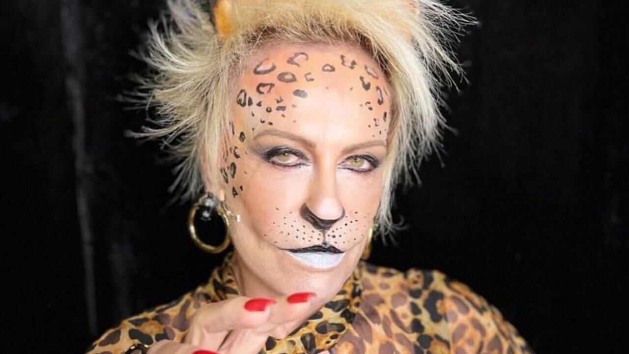 Ana Maria Braga entra no clima de ‘Pantanal’ e surge vestida de onça