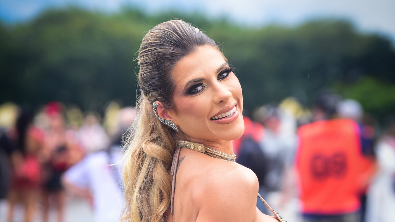 Ana Paula Minerato sofre incidente durante ensaio da Gaviões da Fiel