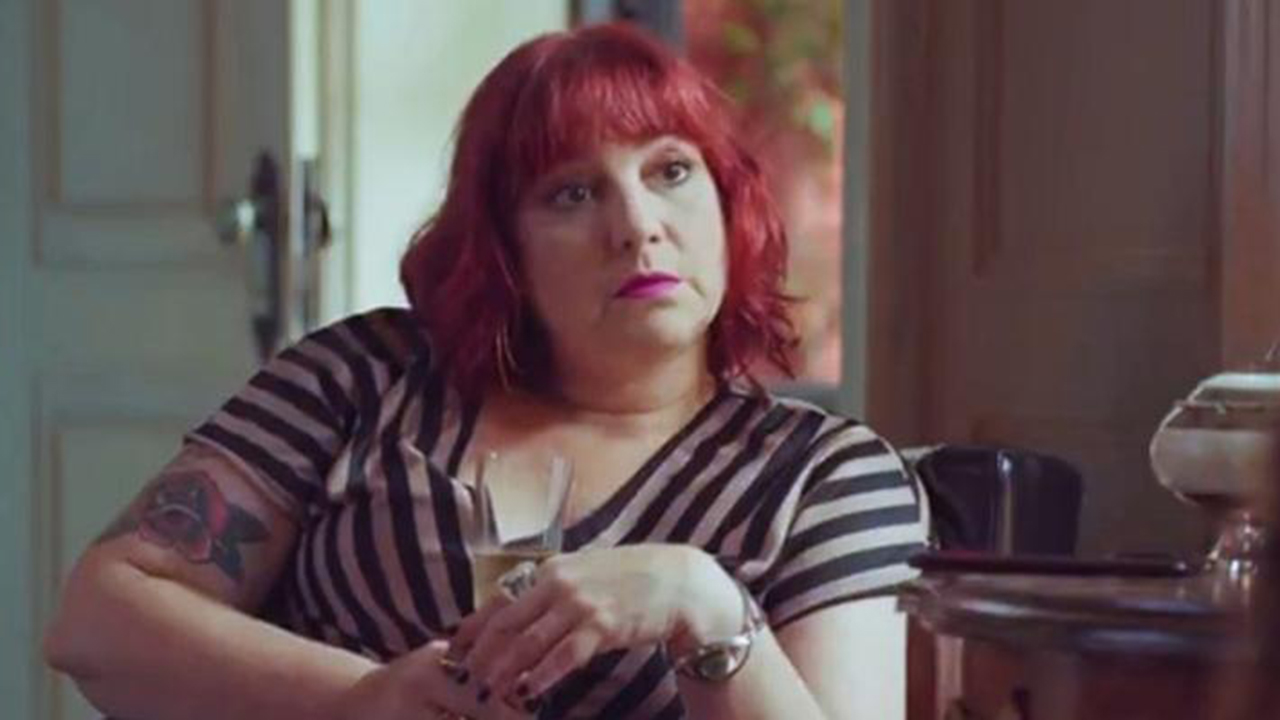 Intérprete da Nicole da novela ‘Um Lugar ao Sol’ radicaliza o visual