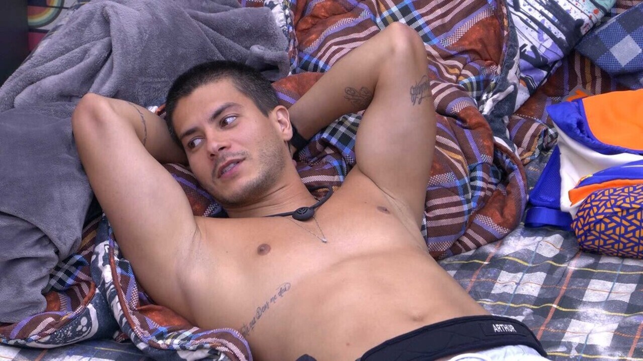 BBB 22: Arthur Aguiar teme paredão falso: ”Não consigo nem pensar em dormir”