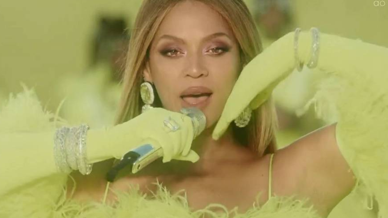 Beyoncé abre Oscar 2022 com apresentação emocionante da música tema de ‘King Richard’