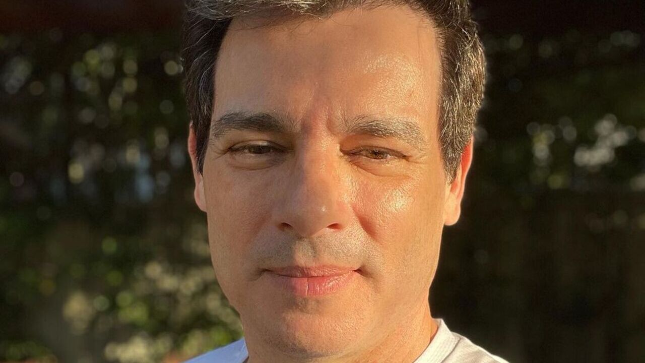 Celso Portiolli encanta ao mostrar encontro com a mãe: ”É muito linda”