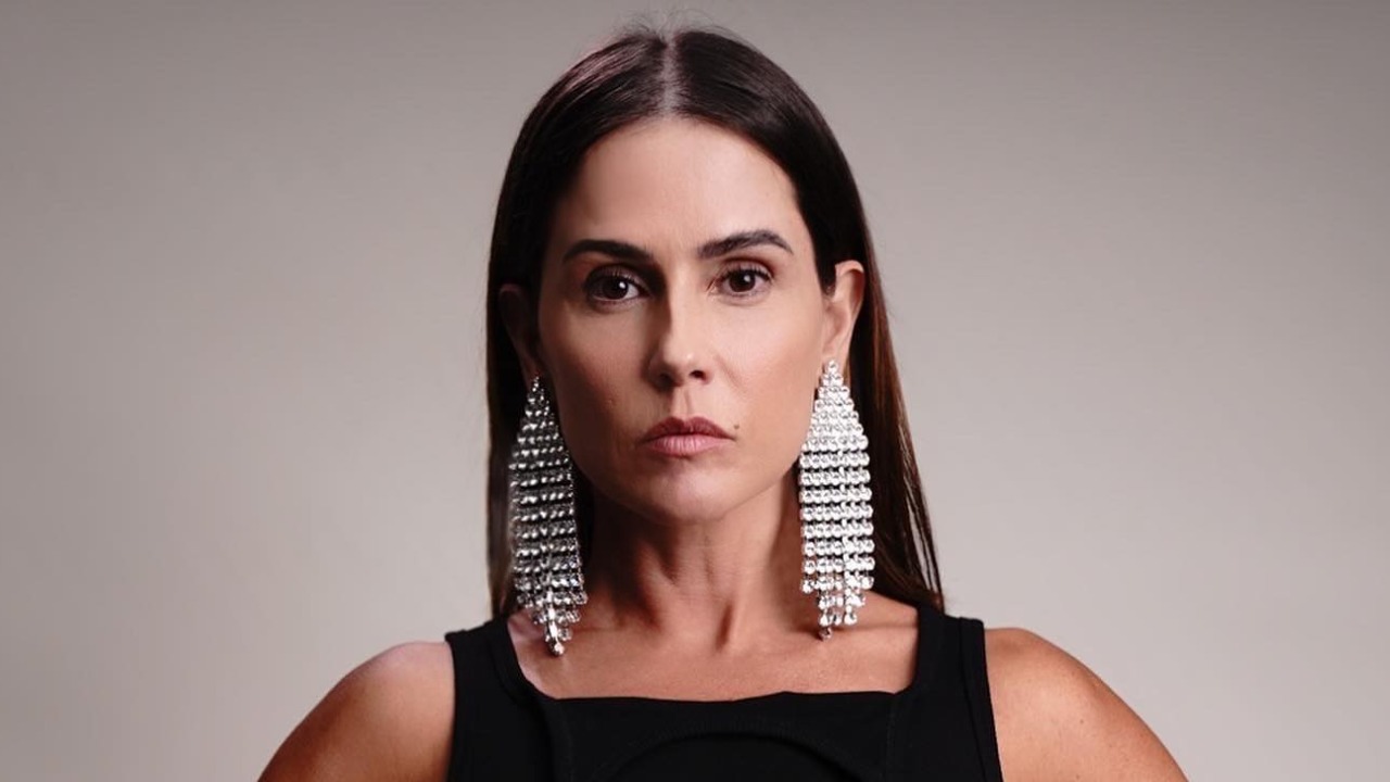 BBB 22: Deborah Secco comenta sobre o reality e leva bronca da mãe: ”Eu vejo 24 horas”