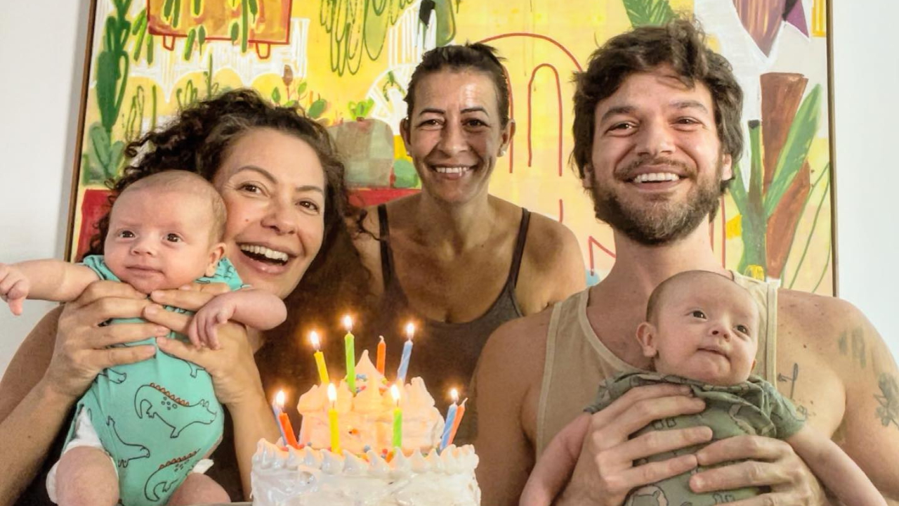 Fabiula Nascimento e Emilio Dantas celebram 2 meses dos filhos: ”Amando esse negócio de bolinho de mesversário”