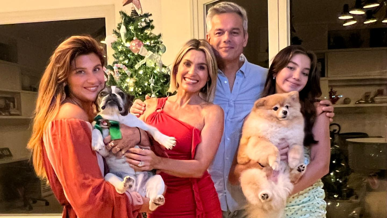 Flávia Alessandra abre álbum de fotos de final de semana em família