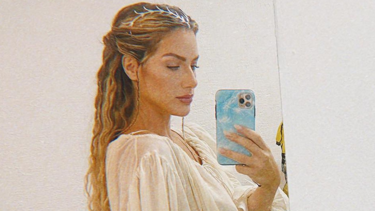 Com fotos dos bastidores, Giovanna Ewbank fala sobre novo trabalho: ”Serei uma bruxa”