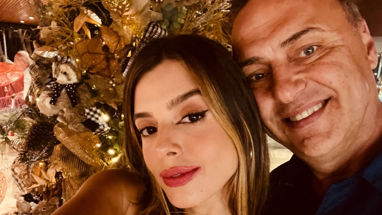Giovanna Lancellotti celebra aniversário do padrasto: ”Pessoa mais que especial”