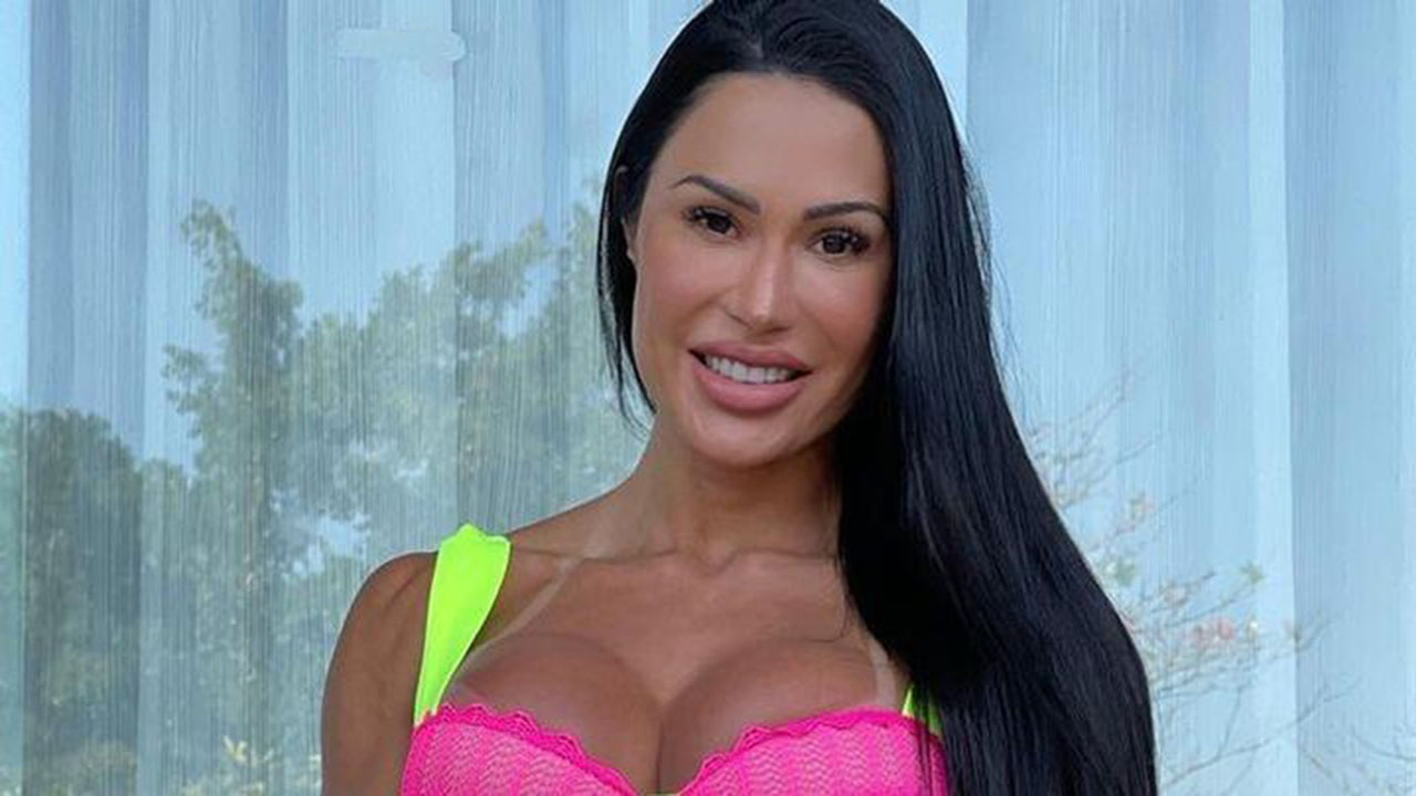 Gracyanne Barbosa arrasa em coreografia de funk e bumbum impressiona!