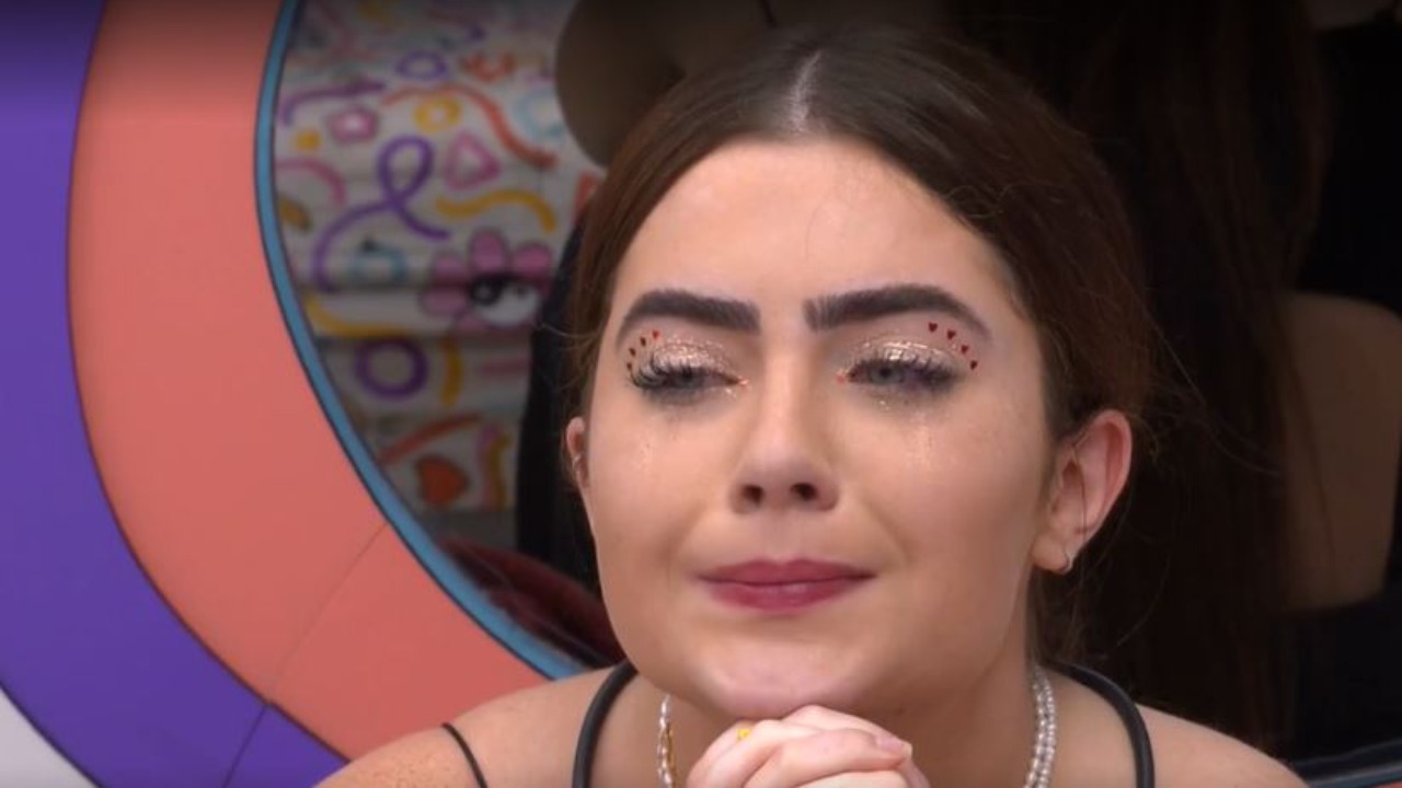 BBB 22: Após eliminação de Larissa, Jade Picon chora e é consolada por Scooby: ”Nada vai me derrubar”