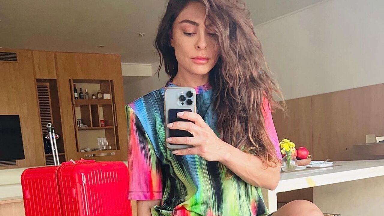 Juliana Paes esbanja beleza em fotos ousadas e brinca: ”Selvagi”