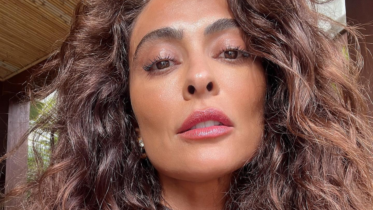 Juliana Paes surge deslumbrante e sorridente ao curtir dia de praia