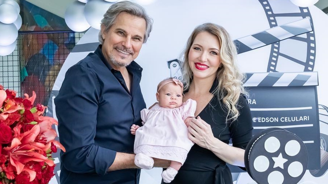 Edson Celulari e Karin Roepke fazem festa temática para comemorar mesversário da filha