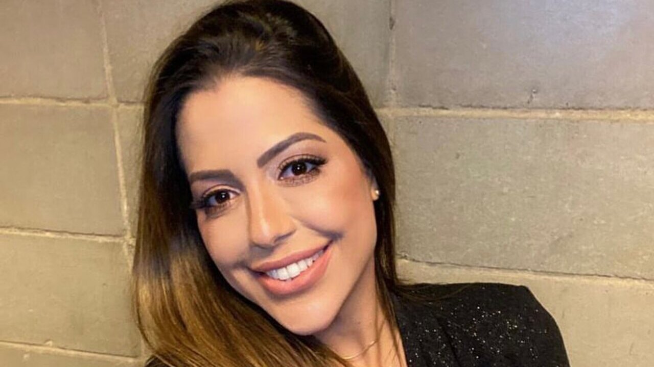 Laís Caldas revela se está apaixonada por Gustavo: ”Estou esperando ele aqui fora”