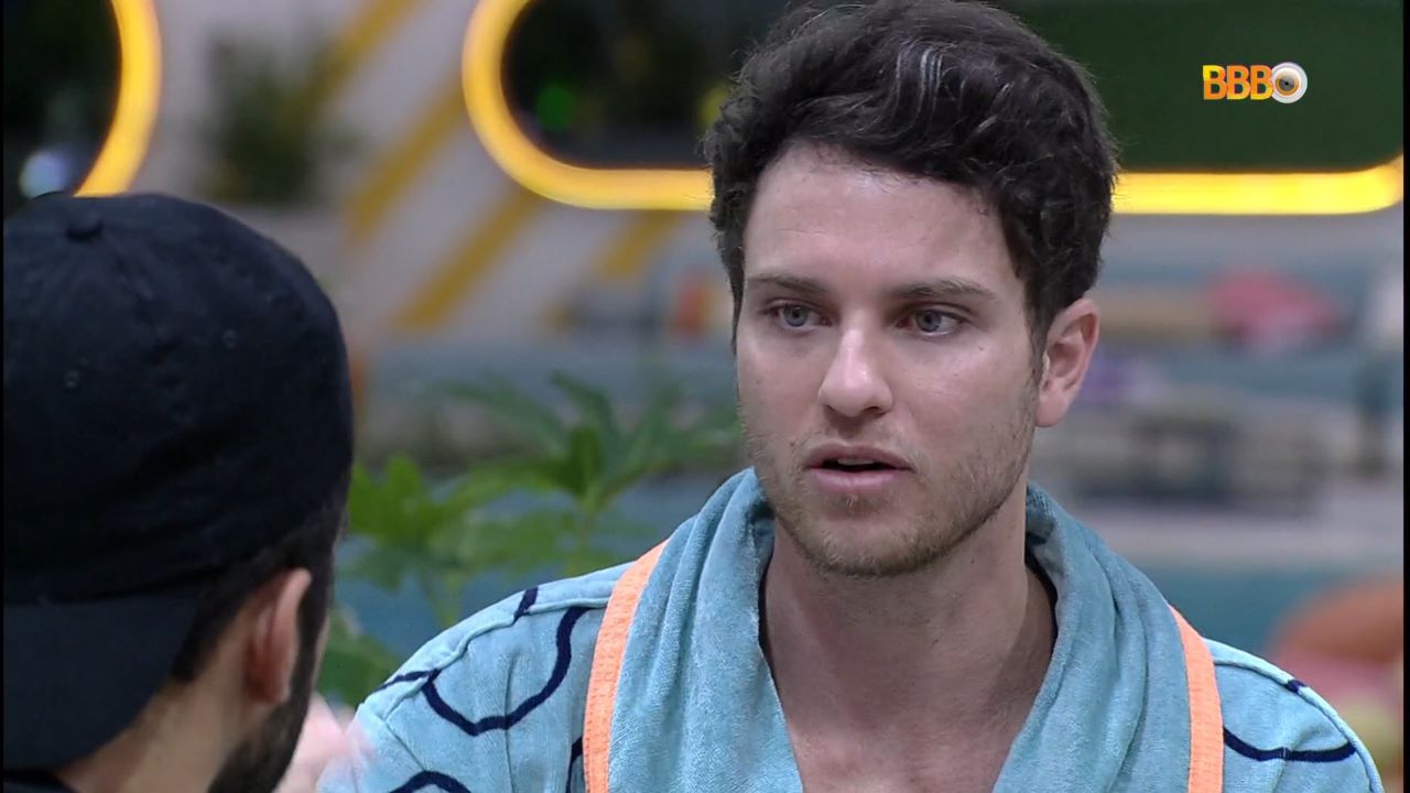 BBB 22: Após atritos, Lucas pede desculpas para Scooby: ”me expressei da forma errada”